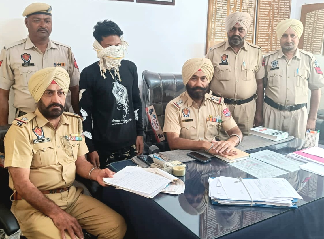 Vijay Kumar, a fugitive from the honorable court, was caught by the police and presented to the court